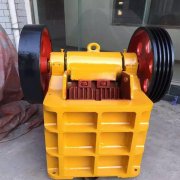 顎式破碎設(shè)備與錘式破碎設(shè)備哪個好